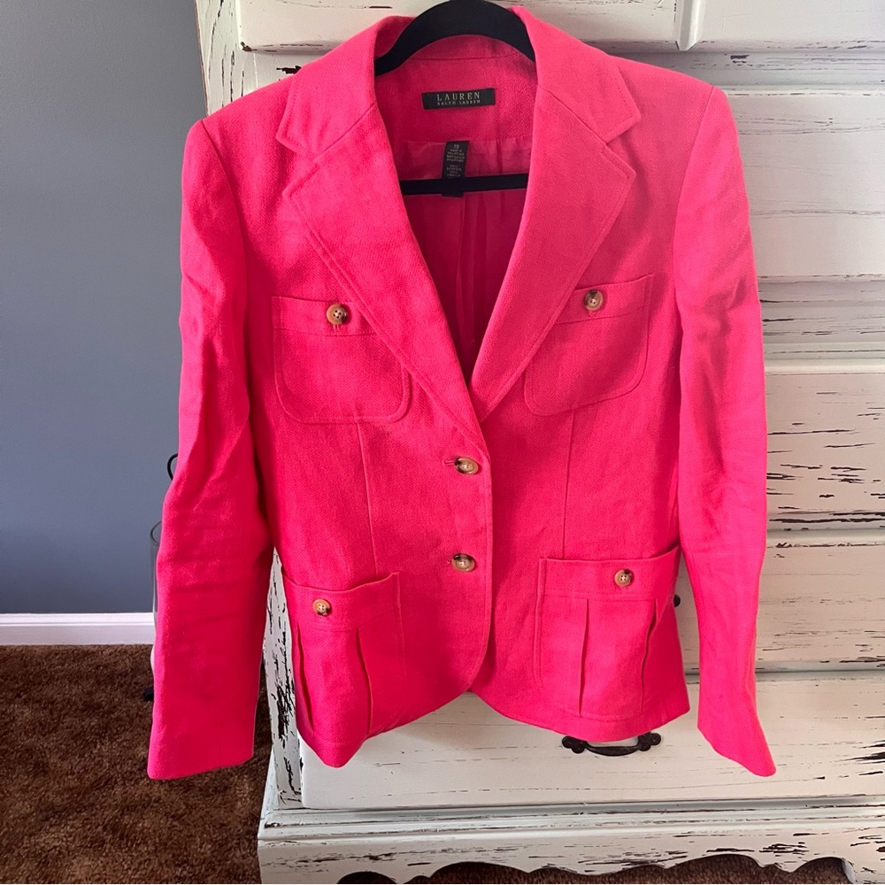 Ralph Lauren Women's Vibrant Pink Blazer. Size 10 100% linen.